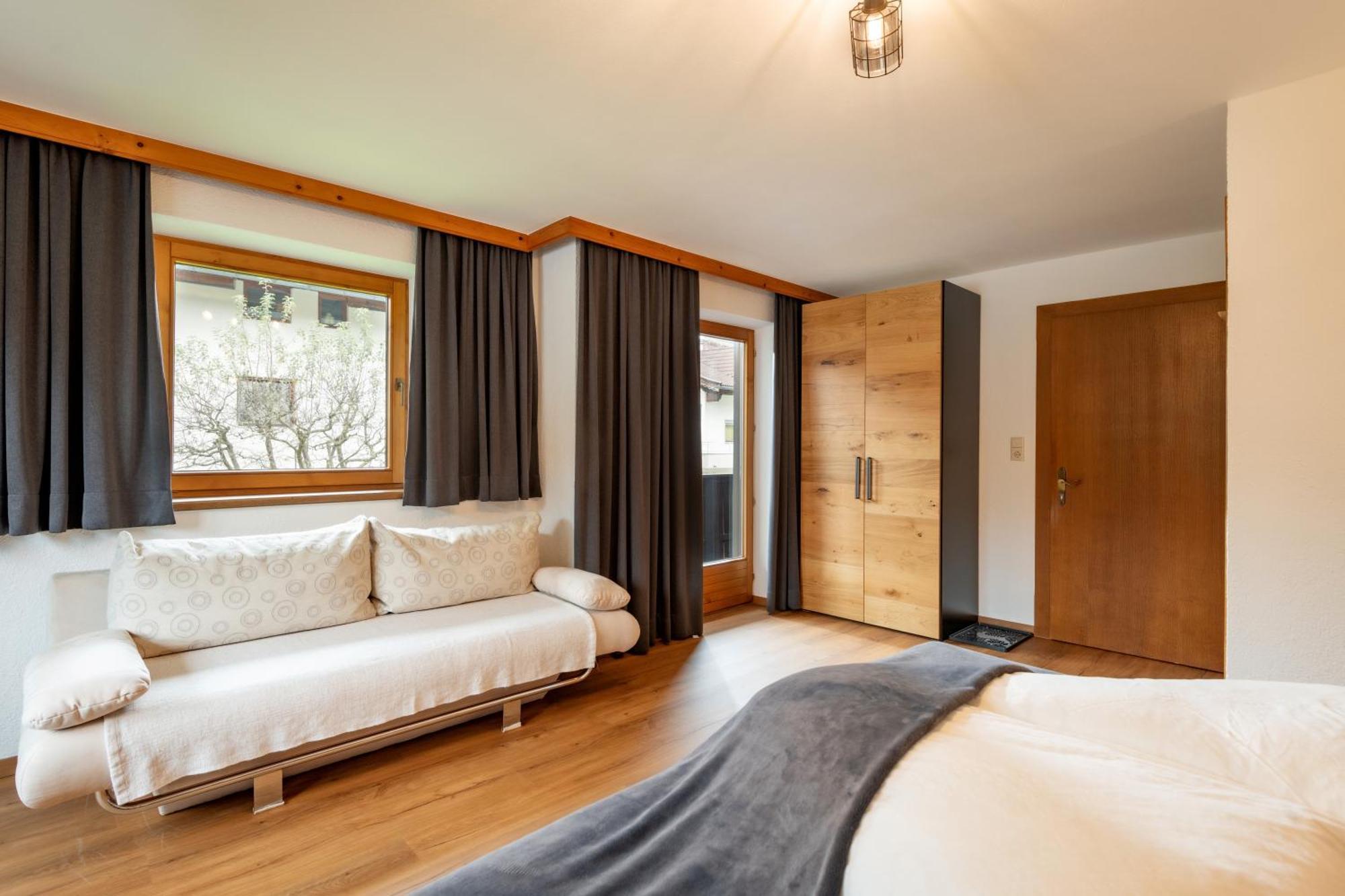 Haus Schroll Apartamento Ried im Zillertal Exterior foto