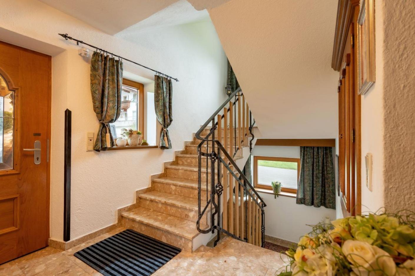 Haus Schroll Apartamento Ried im Zillertal Exterior foto