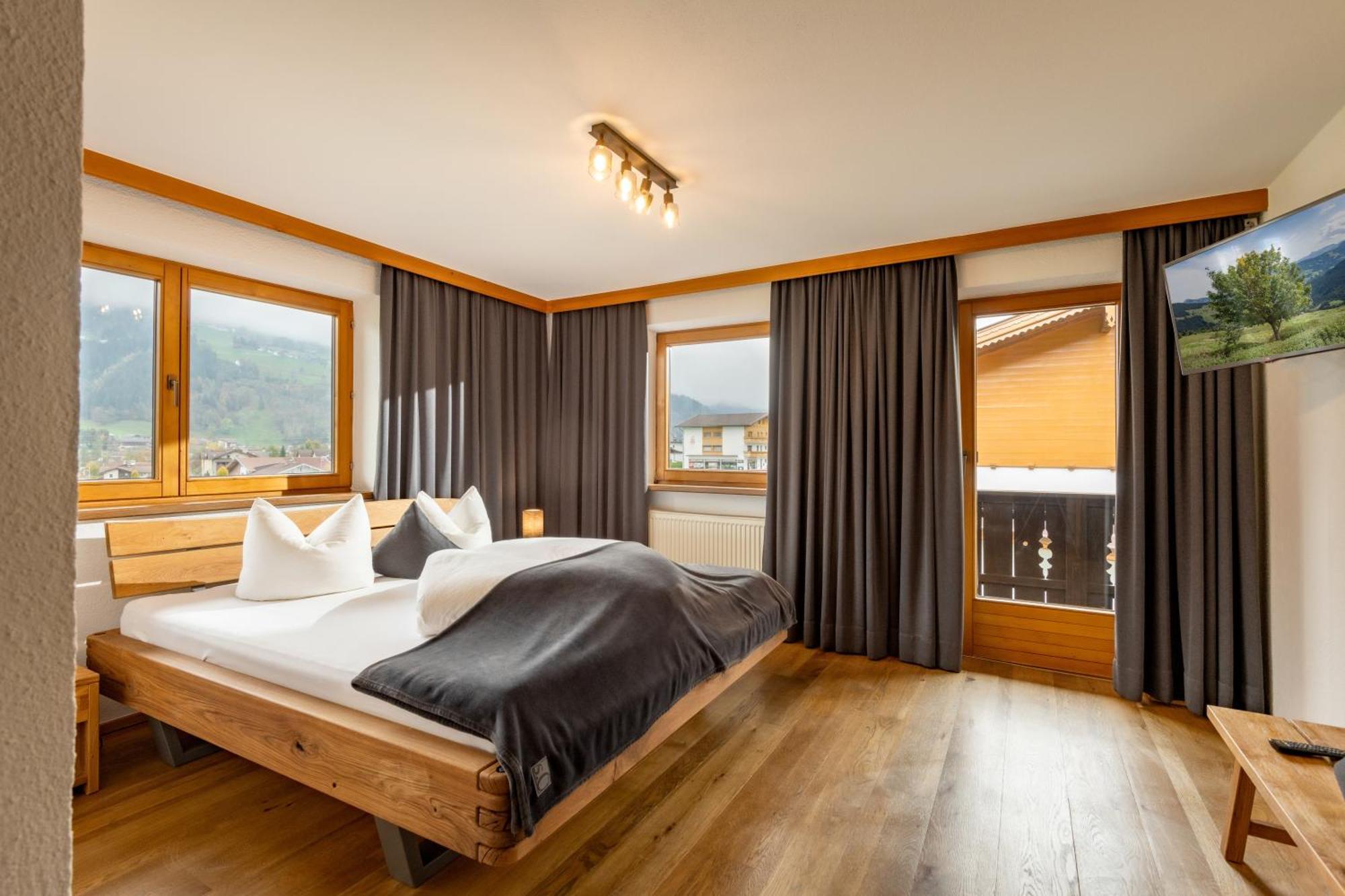 Haus Schroll Apartamento Ried im Zillertal Exterior foto