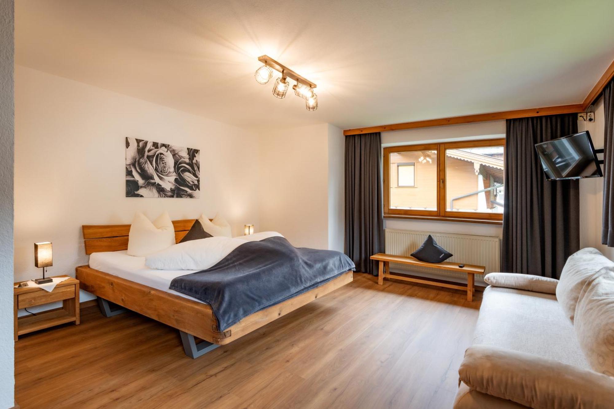Haus Schroll Apartamento Ried im Zillertal Exterior foto