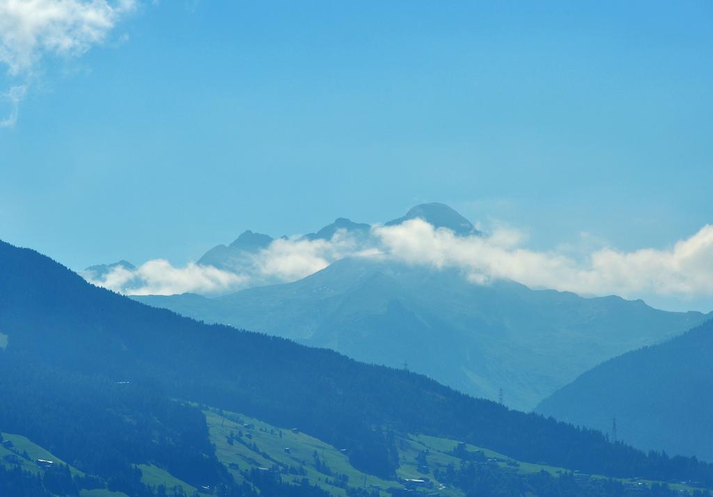 Haus Schroll Apartamento Ried im Zillertal Exterior foto